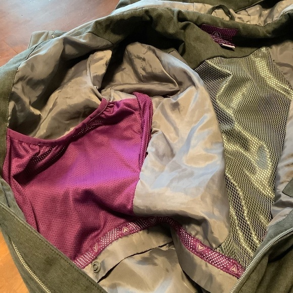 Firefly Rihanna snowboard jacket. Size M - Picture 8 of 13